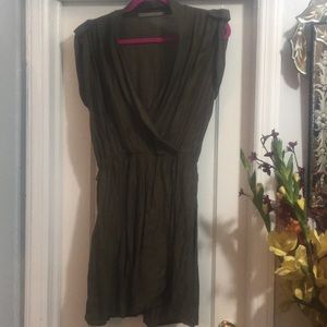 Zara adorable dress size M